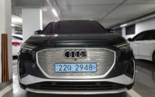 중고차실매물사이트 Q4 e-트론 40 프리미엄 매물 사진 14 - 2022/10 58,596km