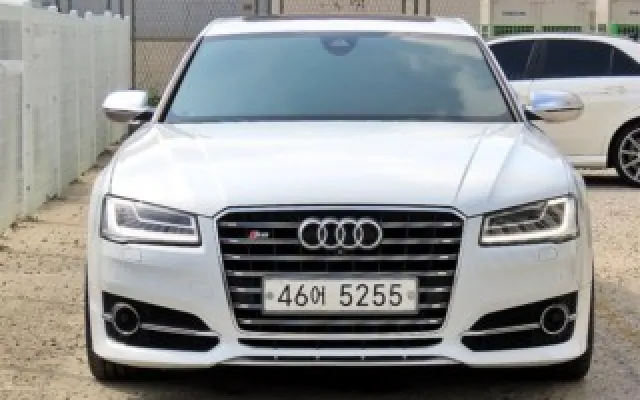 중고차실매물사이트 S8 4.0 TFSI 콰트로 매물 사진 20 - 2015/02 115,466km